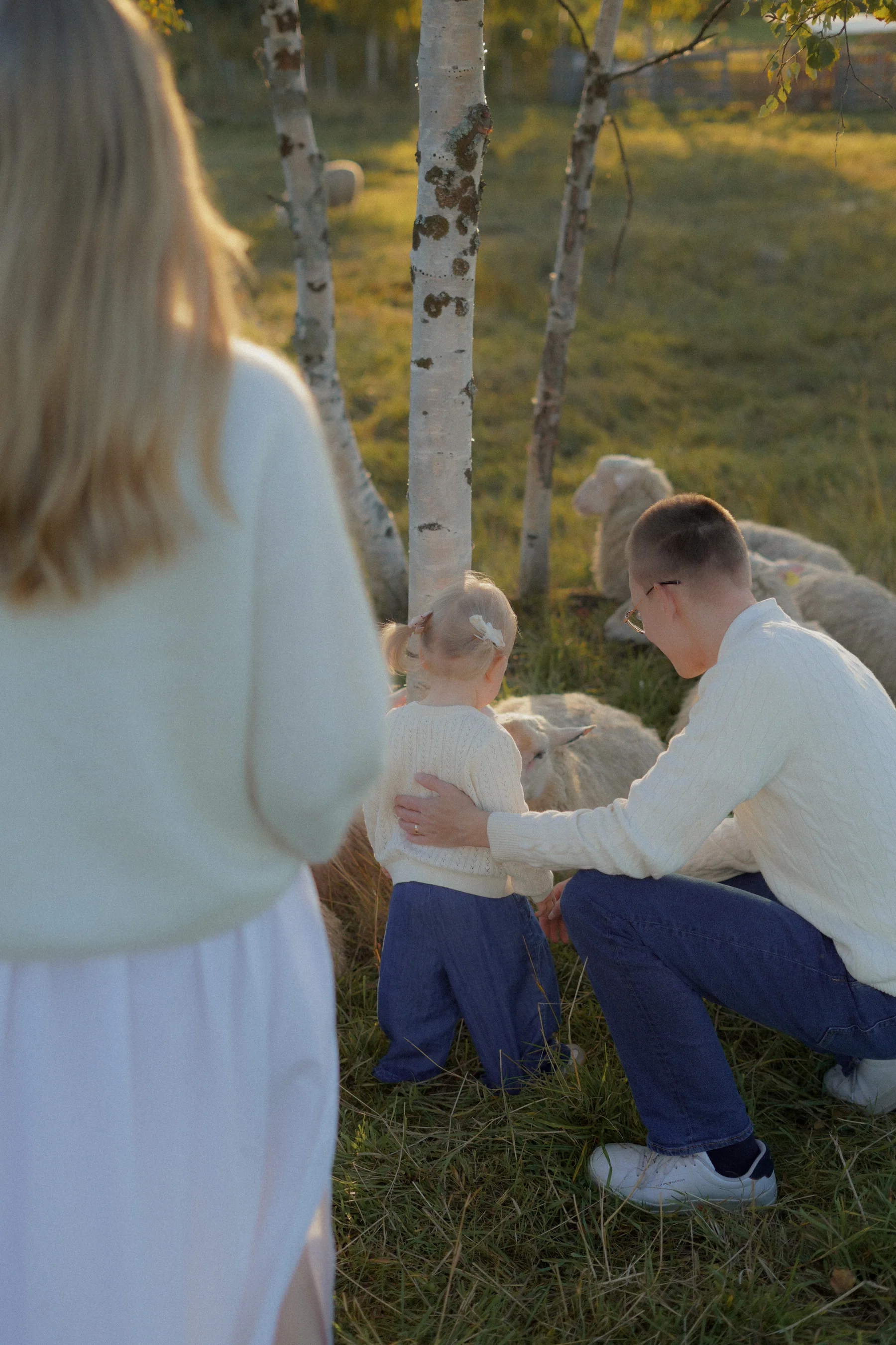 Vanhempi ja lapsi lähekkäin